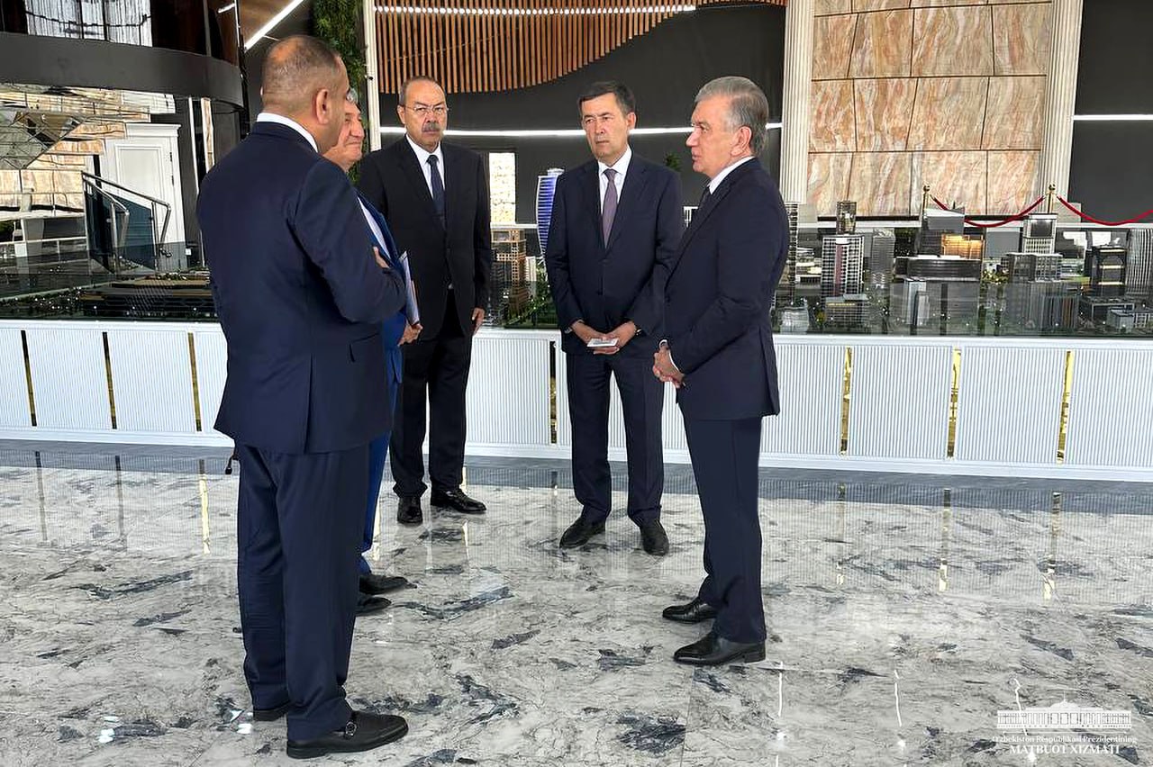 Президент ознакомился с проектом современного массива в Самарканде
