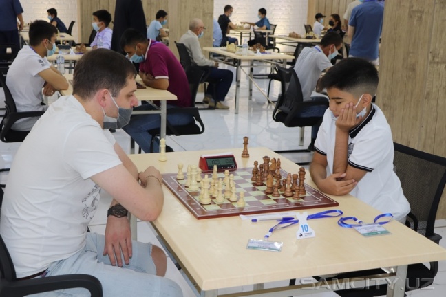 В Самарканде стартовал международный шахматный турнир